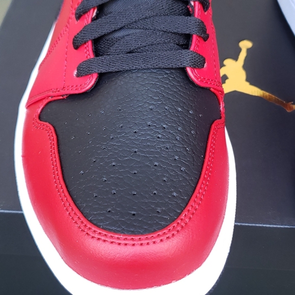 AIR JORDAN 1 LOW - Picture 8 of 17